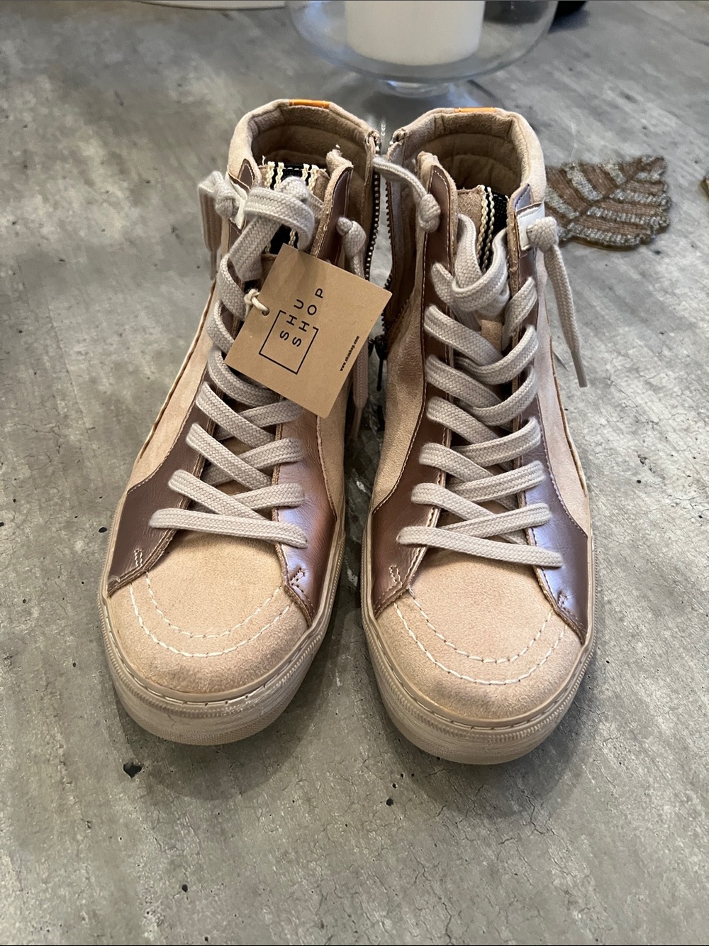 SHUSHOP Rooney NWT- High top Beige